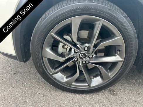 Used 2019 INFINITI QX50 Essential w/ Sensory Package AWD/4WD image 9