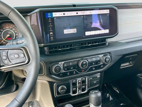 Certified 2025 Jeep Wrangler Unlimited Sport AWD/4WD image 14