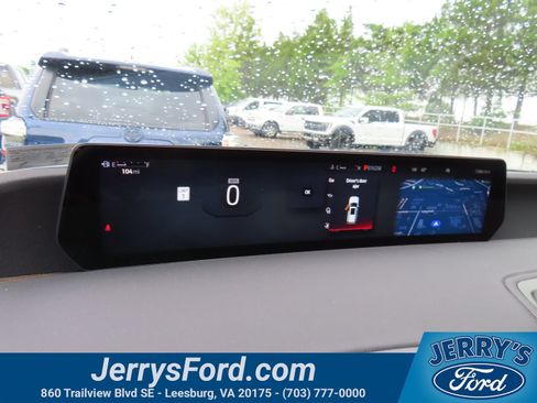 Used 2025 Ford Expedition Tremor AWD/4WD image 18