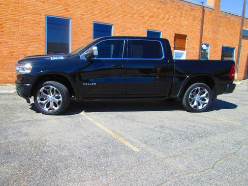 Used 2023 RAM 1500 Limited AWD/4WD image 2