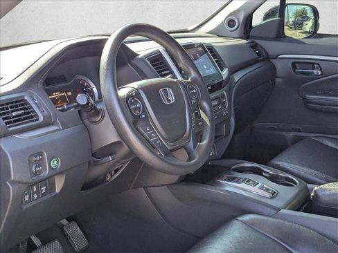Used 2020 Honda Ridgeline Sport image 10
