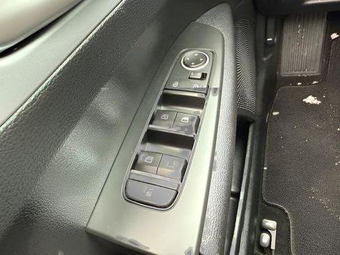 Used 2024 Kia Forte LXS w/ LXS Technology Package FWD image 15