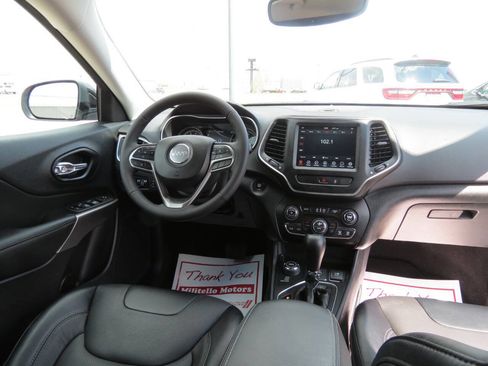 Used 2022 Jeep Cherokee Latitude Lux AWD/4WD image 11