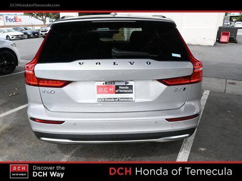 Used 2024 Volvo V60 B5 Cross Country Ultimate image 6