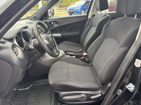 Used 2016 Nissan Juke S FWD image 15