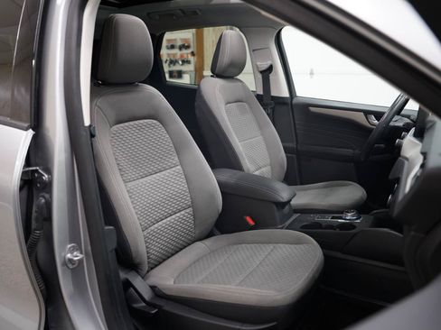 Used 2021 Ford Escape SE w/ Convenience Package FWD image 29