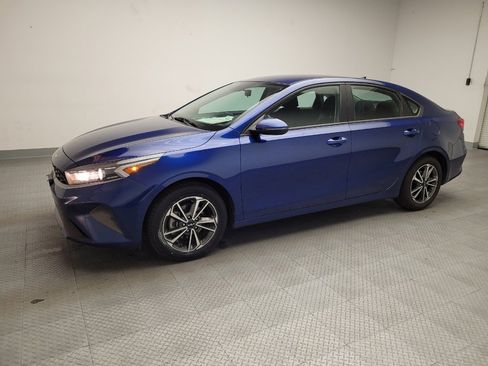 Used 2023 Kia Forte LXS w/ LXS Technology Package image 2