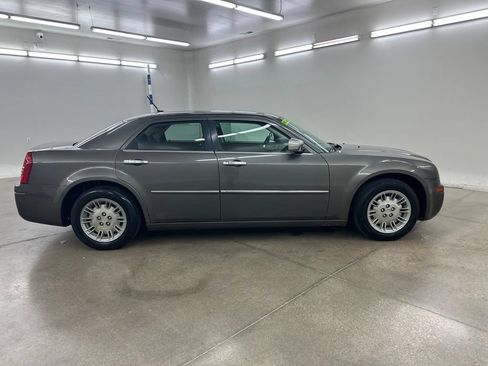 Used 2008 Chrysler 300 LX RWD image 14