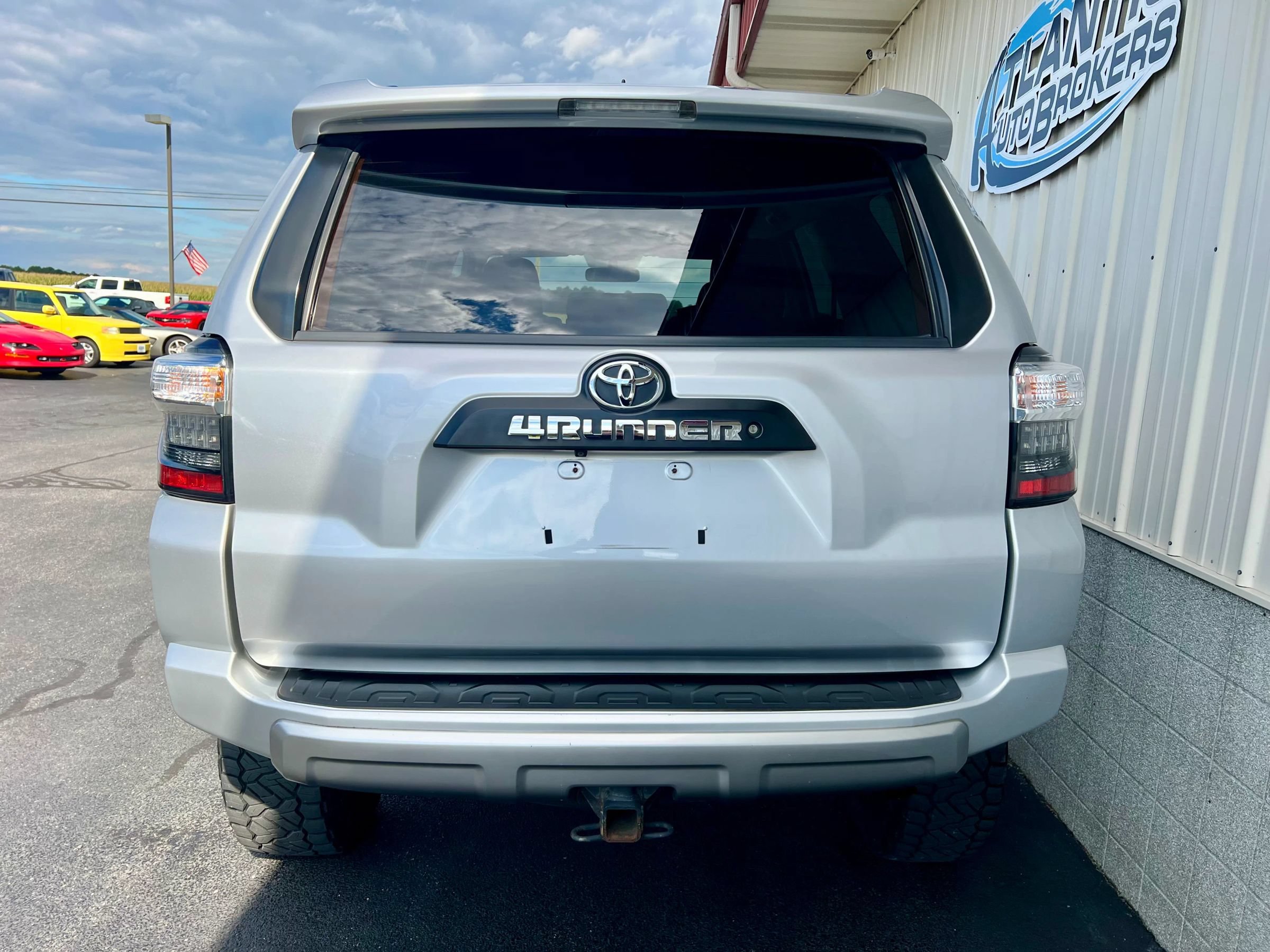 Used 2016 Toyota 4Runner Trail AWD/4WD image 4