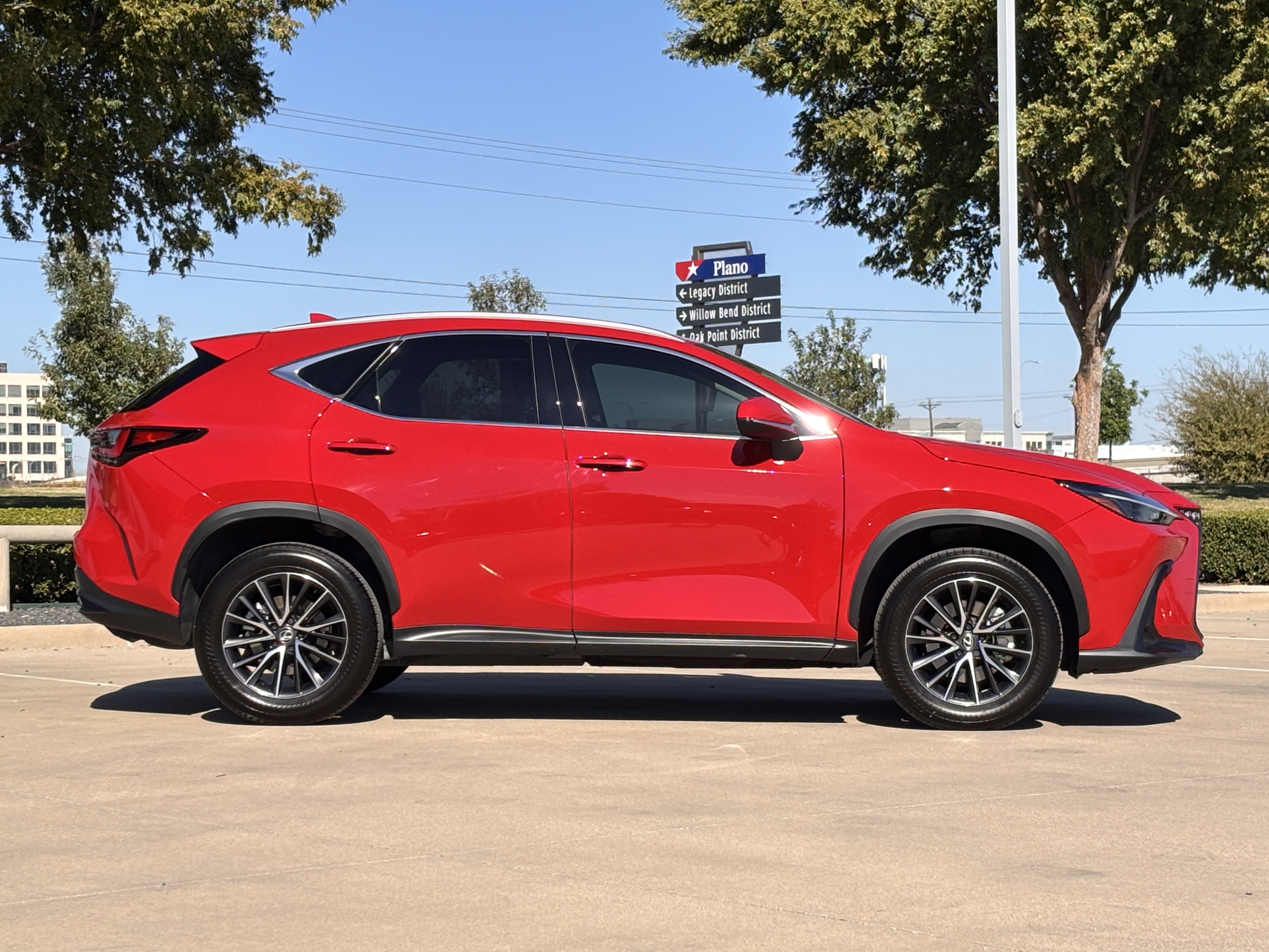 Certified 2025 Lexus NX 250 FWD w/ Accessory Package (2T) image 6