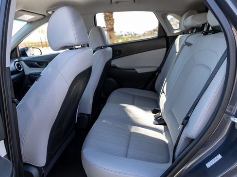 Used 2023 Hyundai Kona SEL FWD image 28