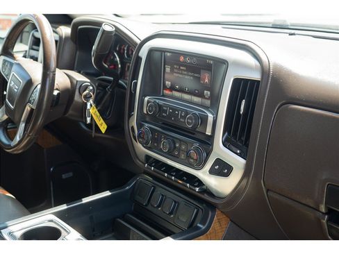 Used 2015 GMC Sierra 1500 SLT w/ SLT Crew Cab Value Package AWD/4WD image 42