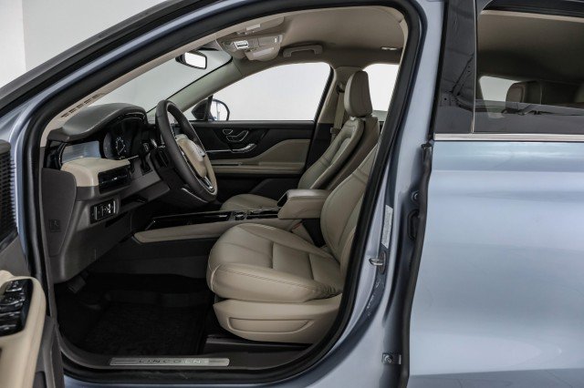 Used 2022 Lincoln Corsair FWD image 25