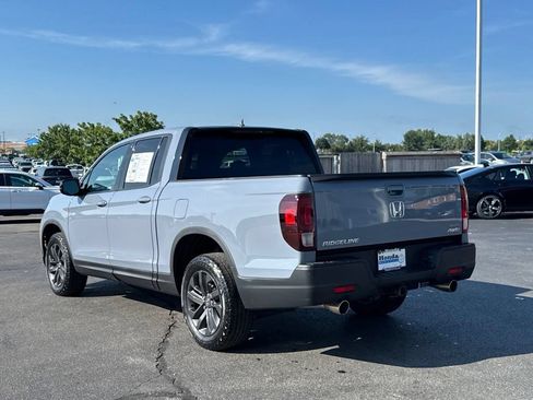 Used 2023 Honda Ridgeline Sport image 5