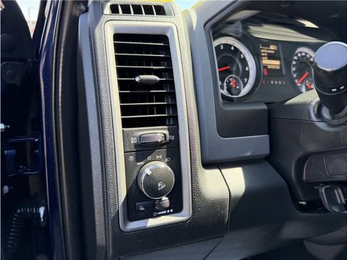 Used 2015 RAM 1500 Express image 33