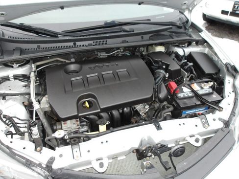 Used 2018 Toyota Corolla LE image 24