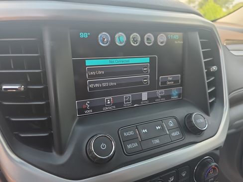 Used 2017 GMC Acadia SLT w/ LPO, Cargo Package FWD image 23
