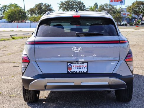 New 2026 Hyundai Kona Limited FWD image 8