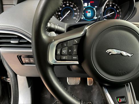 Used 2020 Jaguar F-PACE S AWD/4WD image 11