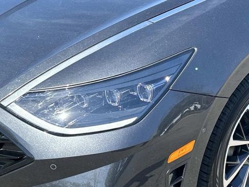 Used 2022 Hyundai Sonata Limited w/ Cargo Package image 9