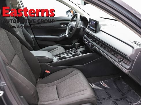 Used 2025 Honda Accord LX image 23