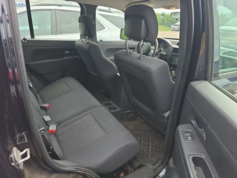 Used 2011 Jeep Liberty Sport w/ Trailer Tow Class III Group AWD/4WD image 9