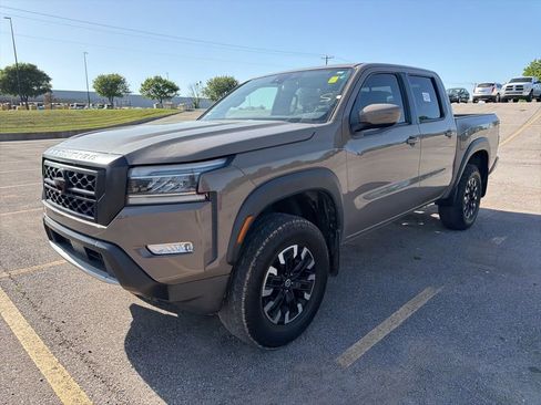 Used 2022 Nissan Frontier Pro-X w/ Technology Package RWD image 3
