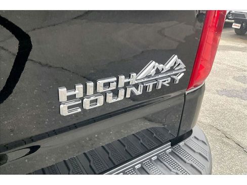 Used 2024 Chevrolet Silverado 1500 High Country w/ Technology Package image 9