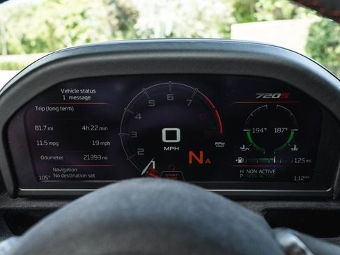 Used 2018 McLaren 720S Performance RWD image 19