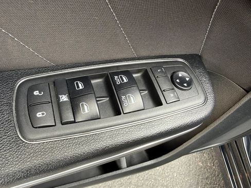 Used 2018 Dodge Charger R/T RWD image 36