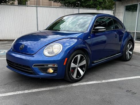 Used 2014 Volkswagen Beetle R-Line FWD image 3