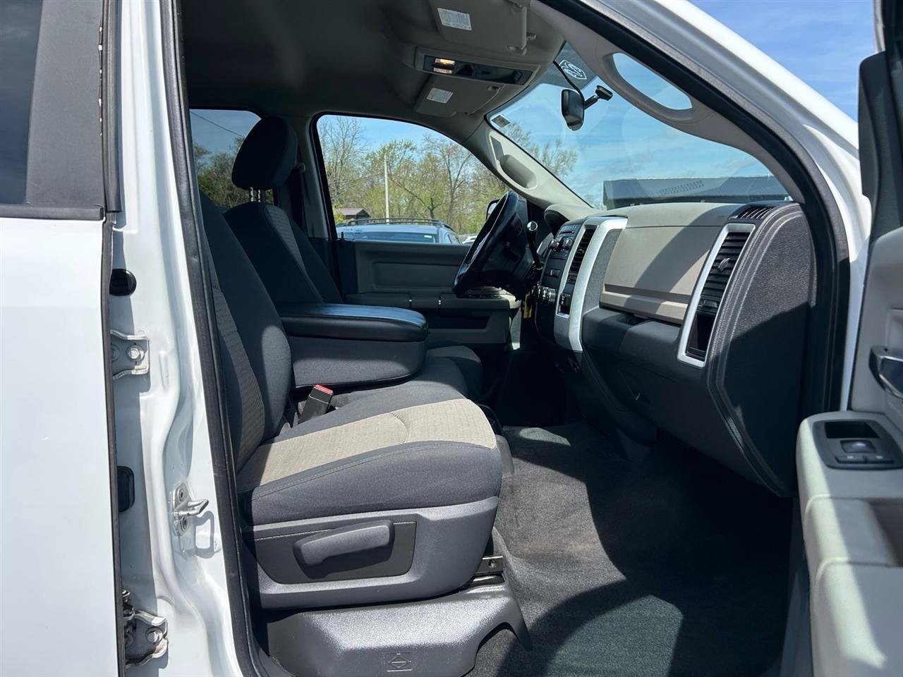 Used 2010 Dodge Ram 2500 Truck SLT w/ Luxury Group AWD/4WD image 12
