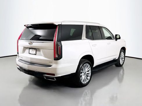 Used 2022 Cadillac Escalade Luxury AWD/4WD image 7