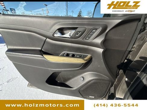 Certified 2019 GMC Acadia Denali w/ Technology Package image 24