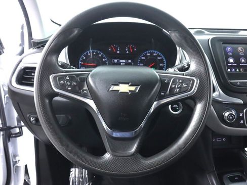 Used 2020 Chevrolet Equinox LS image 11