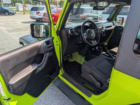 Used 2012 Jeep Wrangler Sport AWD/4WD image 14