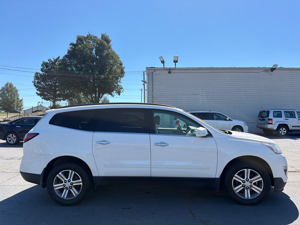 Used 2015 Chevrolet Traverse LT FWD image 5