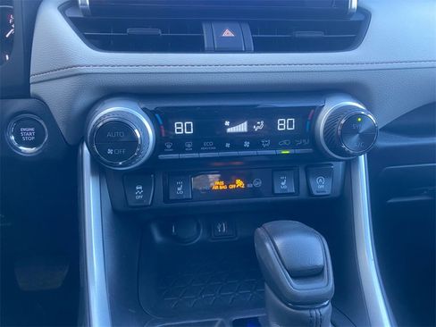 Used 2024 Toyota RAV4 XLE w/ Convenience Package image 27