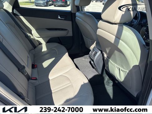 Used 2018 Kia Optima EX w/ Premium Package image 14