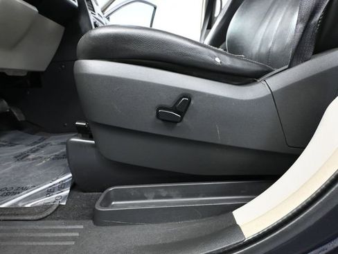 Used 2010 Chrysler Town & Country Touring Plus image 19