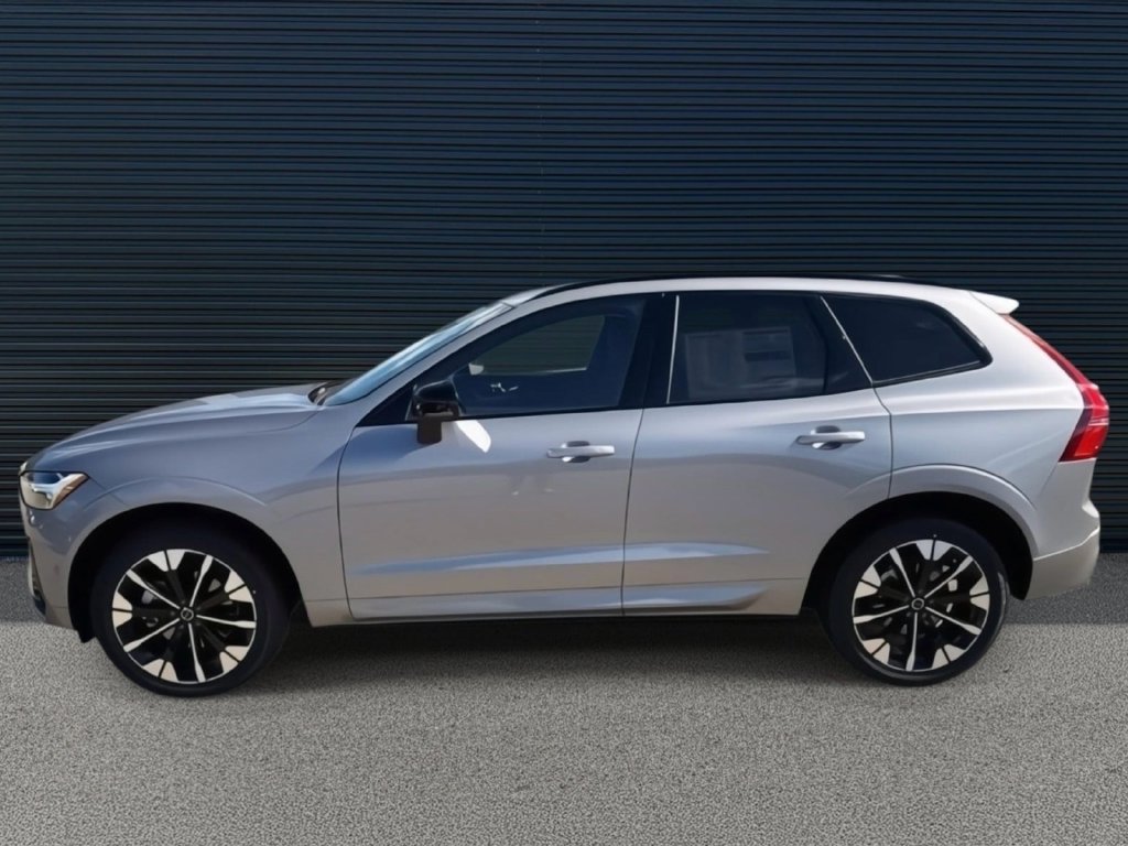 Certified 2026 Volvo XC60 B5 Plus w/ Protection Package Premier AWD/4WD image 2