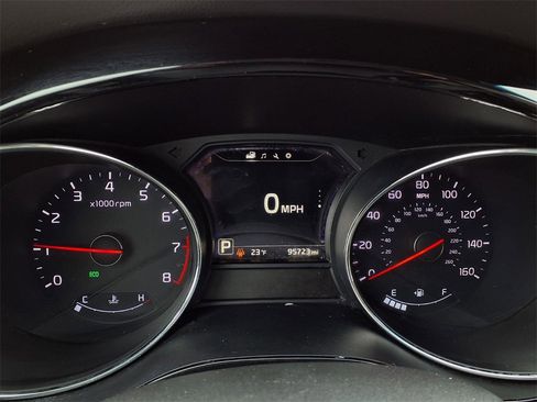 Used 2016 Kia Sedona EX image 16