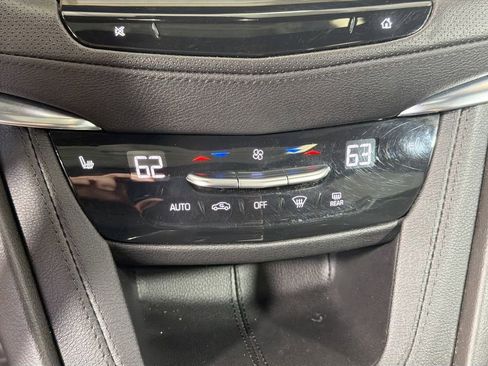 Used 2022 Cadillac XT5 Premium Luxury AWD/4WD image 17