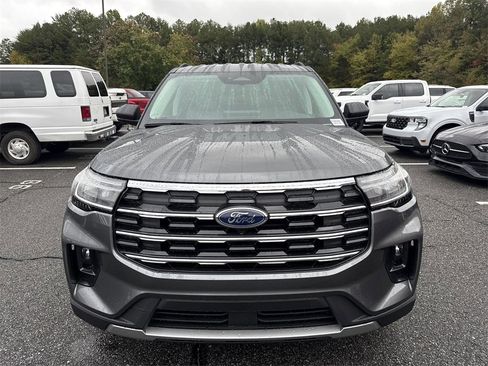 New 2026 Ford Explorer Active w/ Active Comfort Package image 2