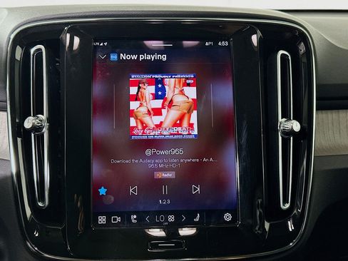 Used 2024 Volvo XC40 B5 Plus w/ Climate Package image 24