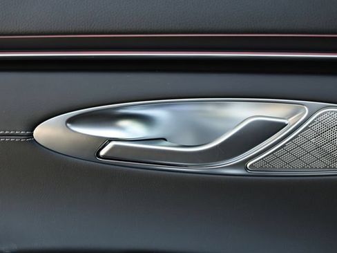 New 2026 Genesis GV70 2.5T AWD/4WD image 15