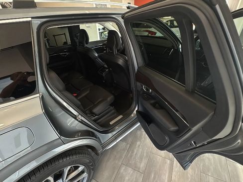 Used 2017 Volvo XC90 T6 Momentum w/ Vision Package AWD/4WD image 28