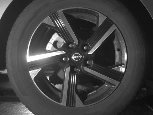 Used 2025 Nissan Sentra SV FWD image 15