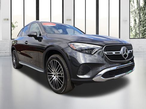 Certified 2025 Mercedes-Benz GLC 300 image 7