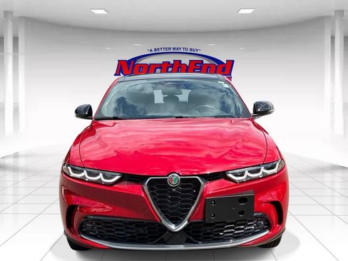 Used 2024 Alfa Romeo Tonale Ti w/ Active Assist Package AWD/4WD image 2